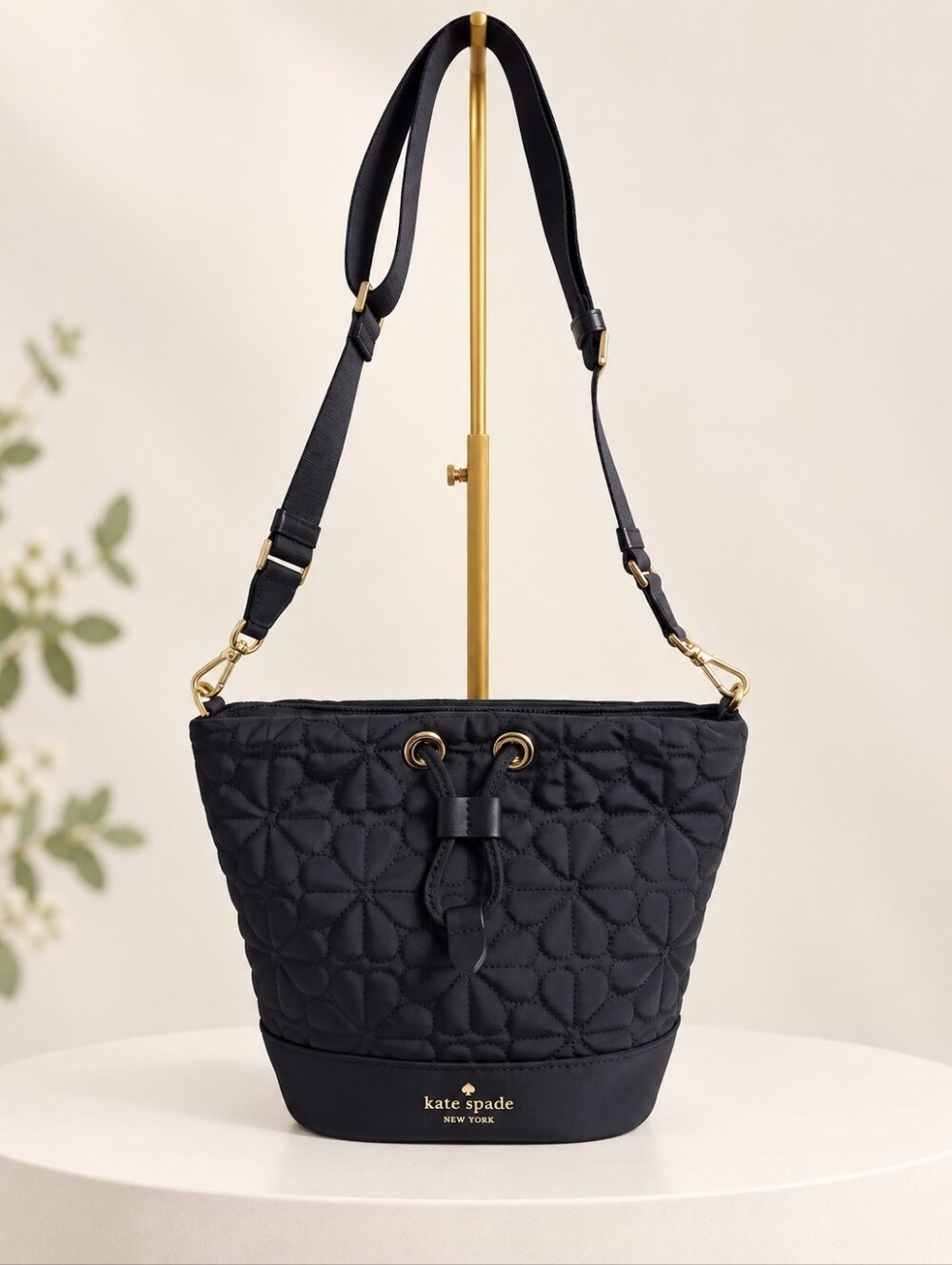 Kate Spade  Flower Quilted Small Bucket bag NWOT